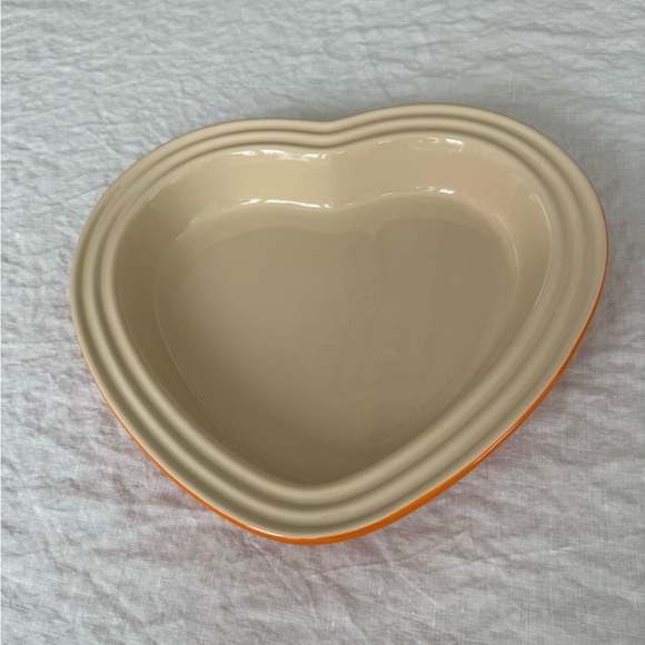 Le Creuset Kitchen Le Creuset Heart Shaped Baking Dish Poshmark